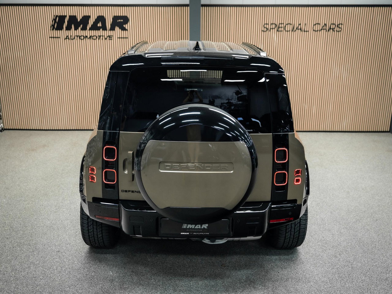 Land Rover Defender