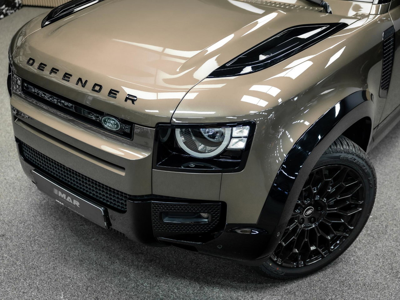 Land Rover Defender