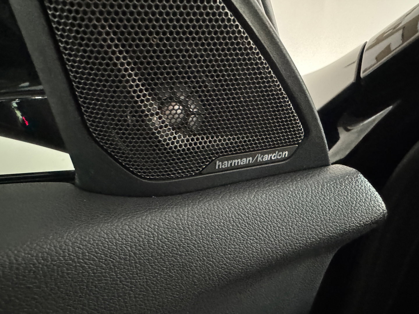 BMW 1-serie M135i xDrive Executive Pano|M Seat|Memory|HuD|HK