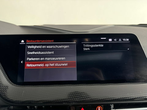 BMW 1-serie M135i xDrive Executive Pano|M Seat|Memory|HuD|HK