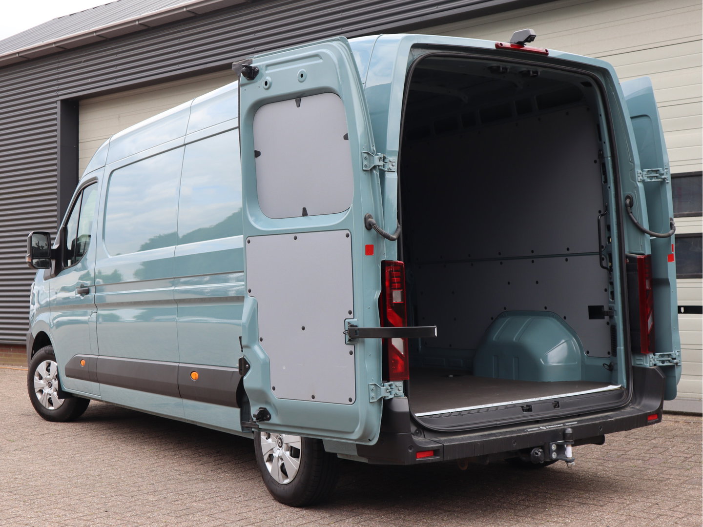 Renault Master 2.0 dCi 170pk Euro 6 L3H2 Maxi - Apple Carplay - Trekhaak