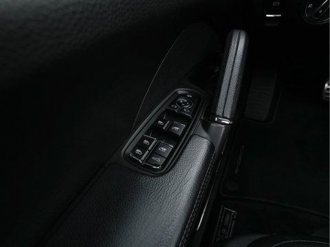 Porsche Cayenne 3.0 S E-Hybrid AWD (Plug-In) Aut. *PANO | LEATHER | XENON | MEMORY-PACK | NAVI-FULLMAP | HEATED-COMFORTSEATS | CAMERA | SHIFTPADDLES | PRIVACY-GLASS | ECC | PDC | CRUISE | TOWBAR | 21''ALU*