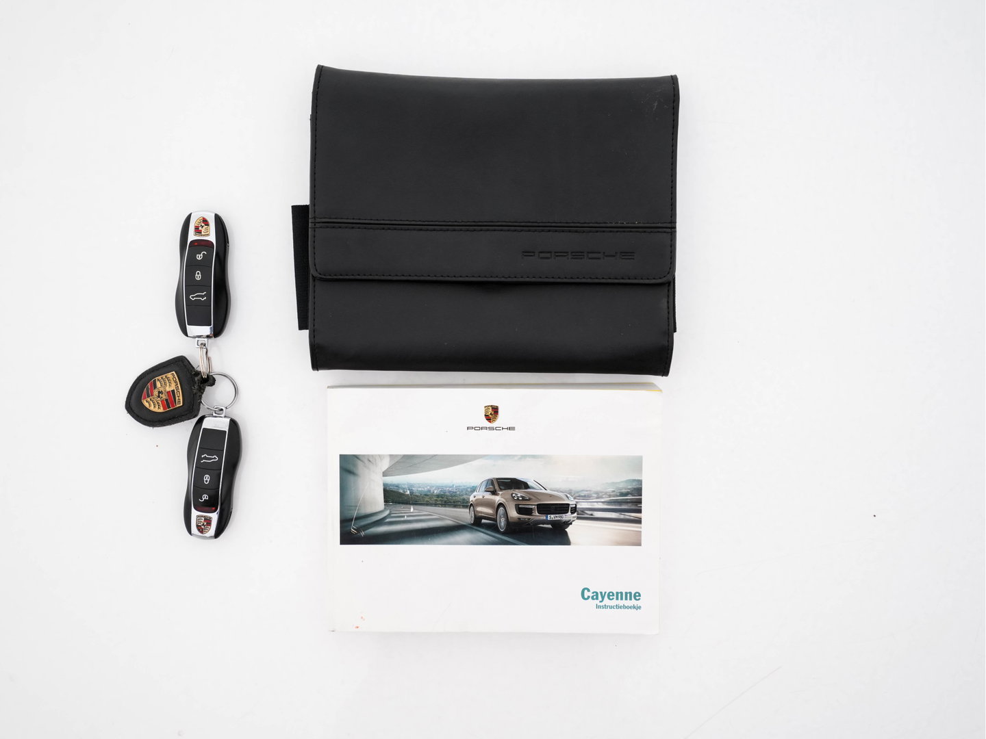 Porsche Cayenne 3.0 S E-Hybrid AWD (Plug-In) Aut. *PANO | LEATHER | XENON | MEMORY-PACK | NAVI-FULLMAP | HEATED-COMFORTSEATS | CAMERA | SHIFTPADDLES | PRIVACY-GLASS | ECC | PDC | CRUISE | TOWBAR | 21''ALU*