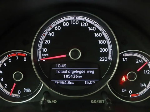 Volkswagen up! 1.0 BMT Lounge Pano Camera Cruise PDC NAP