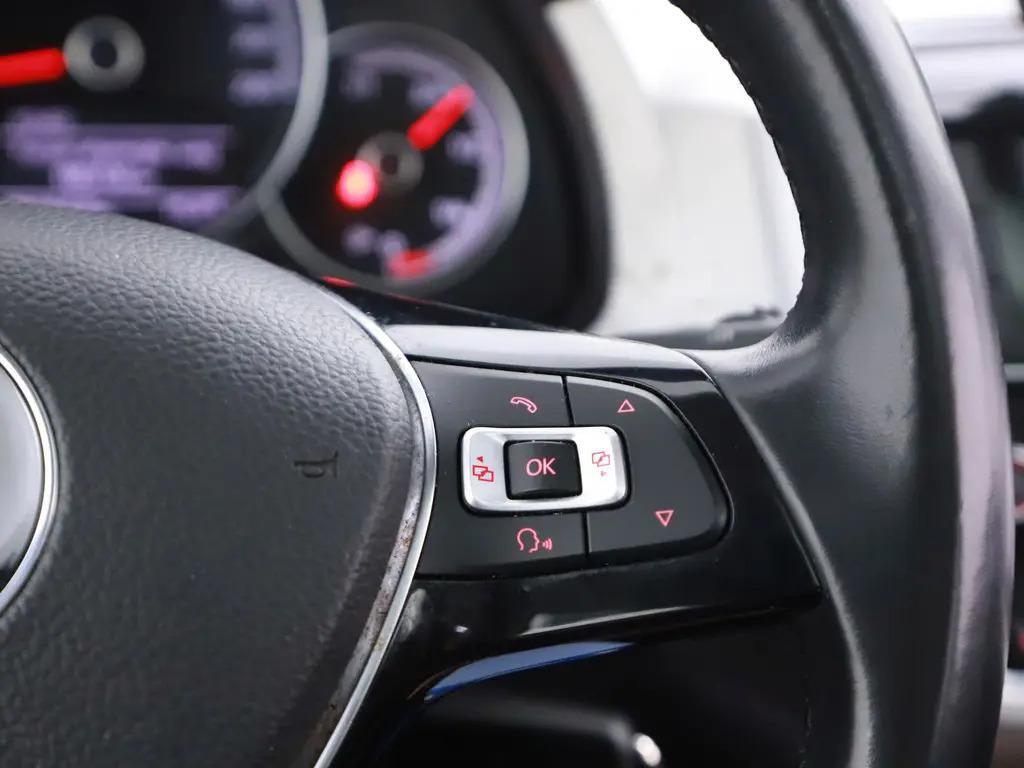 Volkswagen up! 1.0 BMT Lounge Pano Camera Cruise PDC NAP