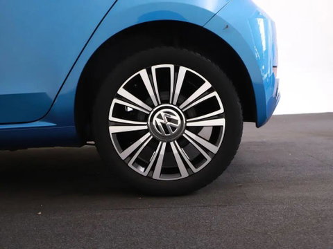 Volkswagen up! 1.0 BMT Lounge Pano Camera Cruise PDC NAP