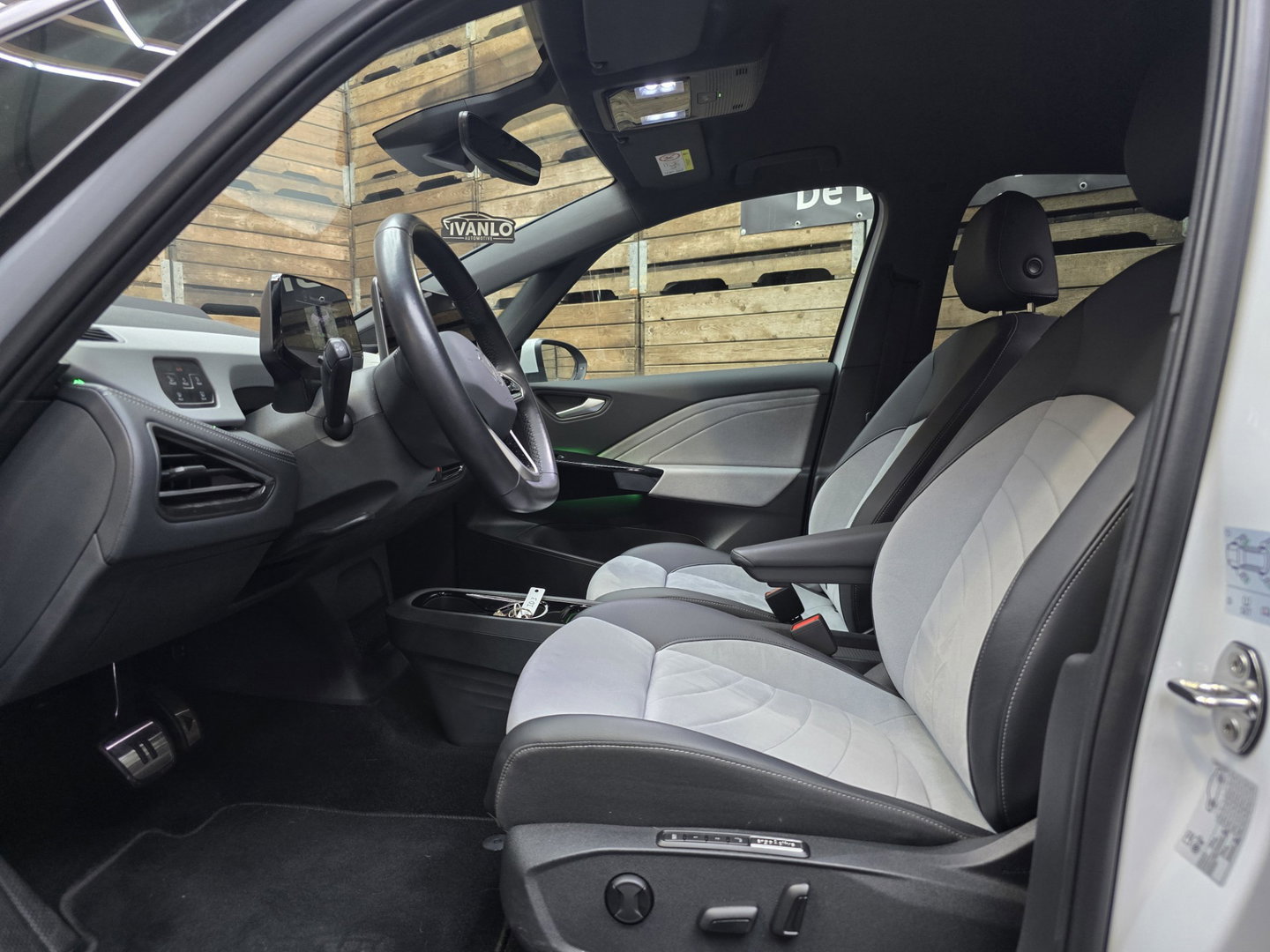 Volkswagen ID.3 Pro Business 59 kWh IQ FL Camera Sfeer PDC HUD El stoelen 18"LM