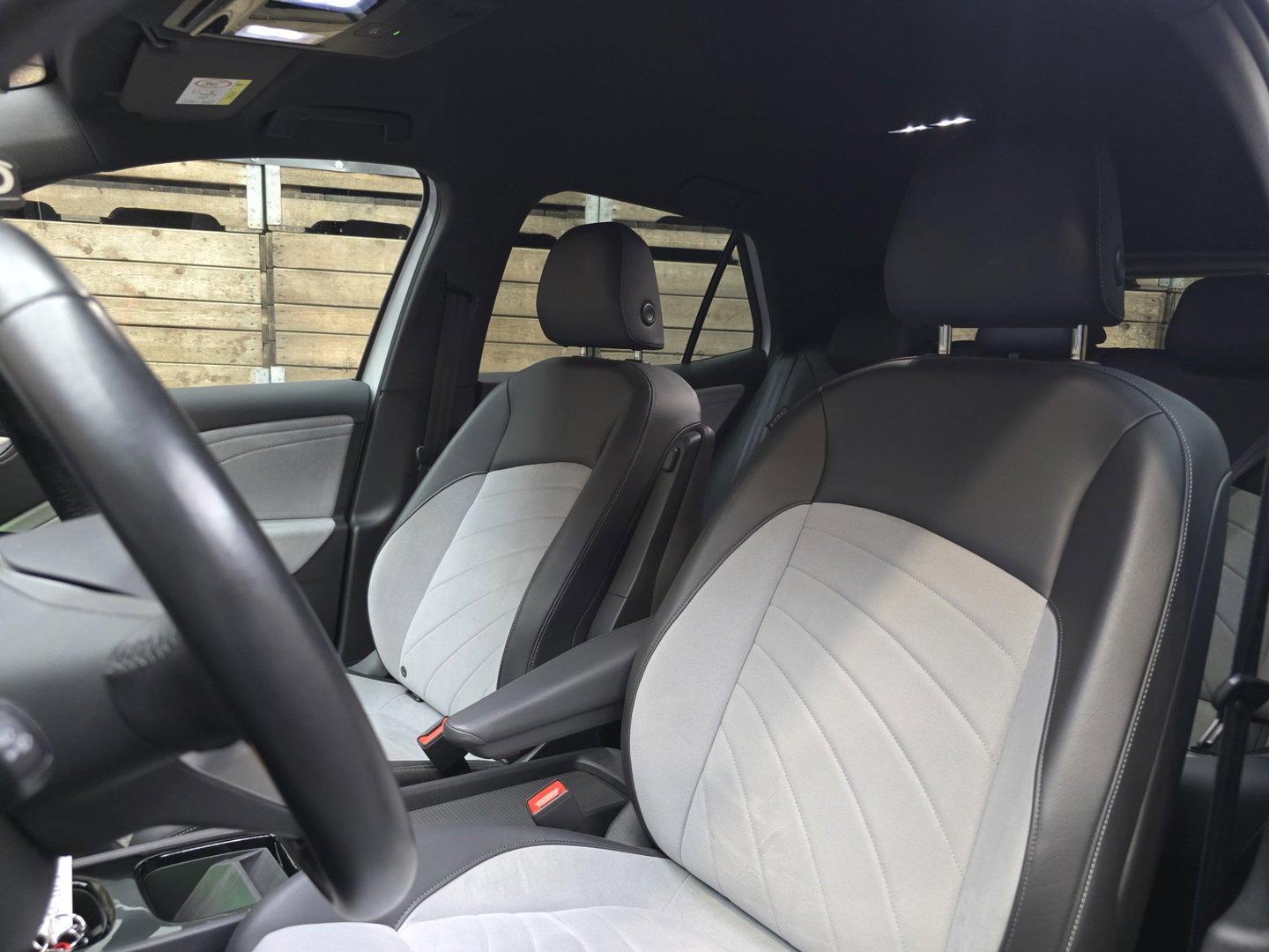 Volkswagen ID.3 Pro Business 59 kWh IQ FL Camera Sfeer PDC HUD El stoelen 18"LM