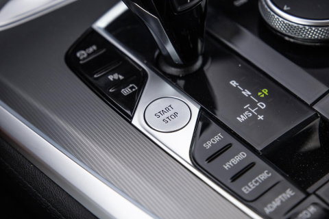 BMW X5 xDrive45e Executive CARPLAY / CAMERA / DEALER ONDERHOUDEN / LEER / STOELVERWARMING / BLACK ON BLACK