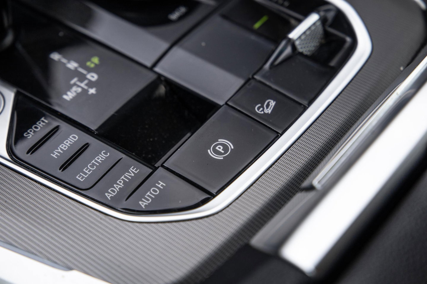 BMW X5 xDrive45e Executive CARPLAY / CAMERA / DEALER ONDERHOUDEN / LEER / STOELVERWARMING / BLACK ON BLACK