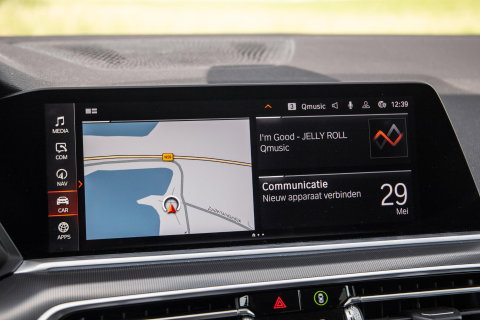 BMW X5 xDrive45e Executive CARPLAY / CAMERA / DEALER ONDERHOUDEN / LEER / STOELVERWARMING / BLACK ON BLACK