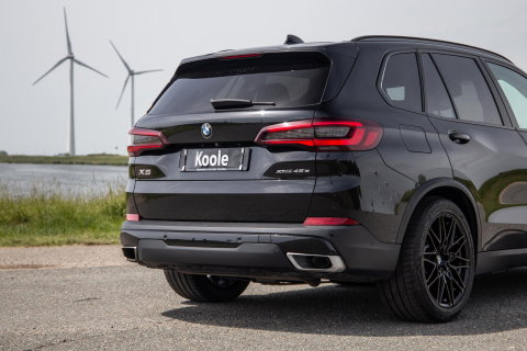 BMW X5 xDrive45e Executive CARPLAY / CAMERA / DEALER ONDERHOUDEN / LEER / STOELVERWARMING / BLACK ON BLACK