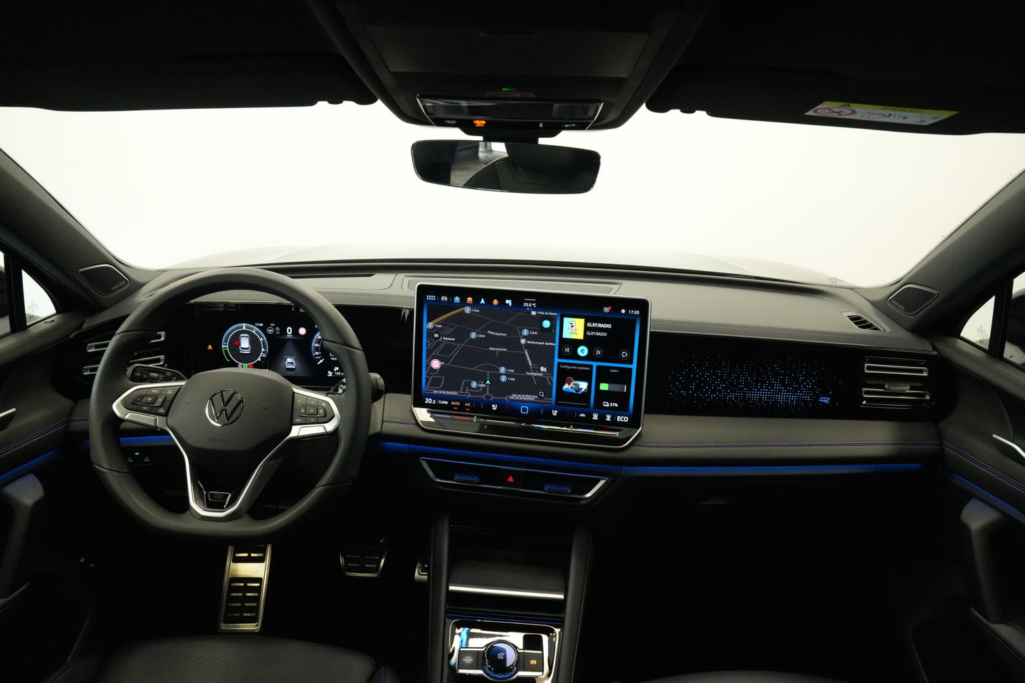 Volkswagen Tiguan 1.5 eHybrid R-Line Edition Stoelventilatie Leder Wegklapbare trekhaak
