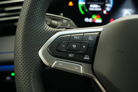 Volkswagen Tiguan 1.5 eHybrid R-Line Edition Stoelventilatie Leder Wegklapbare trekhaak