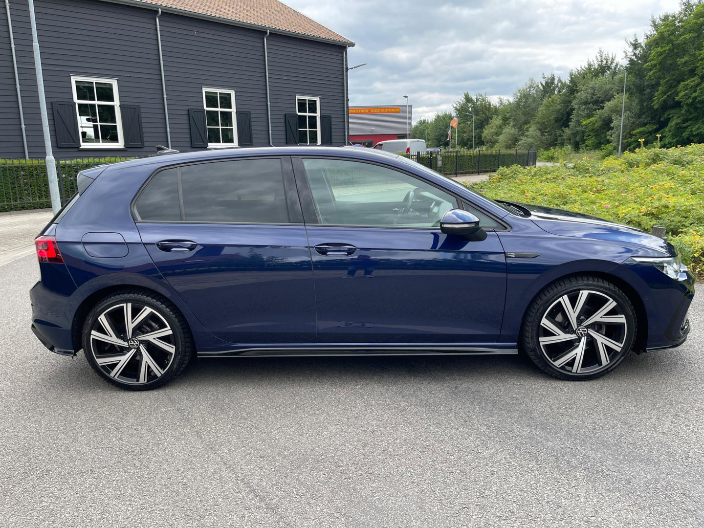 Volkswagen Golf 1.5 TSI R-Line Virtual Ambientlicht Camra IQ Light Matrix LED