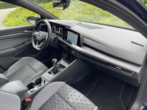 Volkswagen Golf 1.5 TSI R-Line Virtual Ambientlicht Camra IQ Light Matrix LED