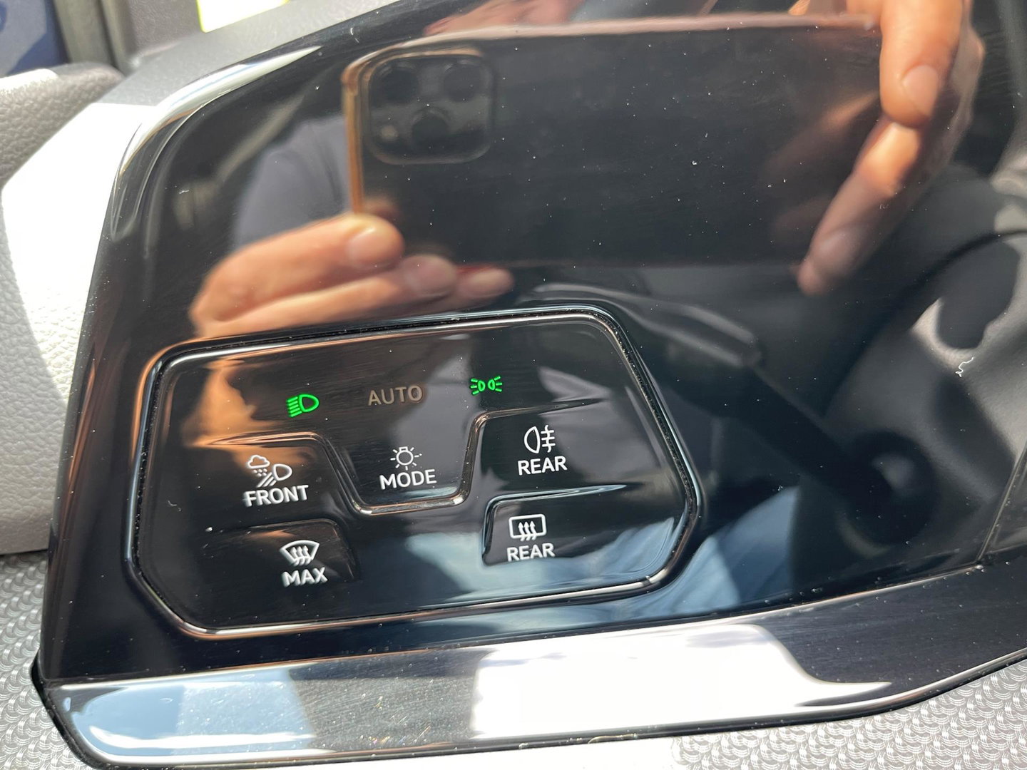 Volkswagen Golf 1.5 TSI R-Line Virtual Ambientlicht Camra IQ Light Matrix LED