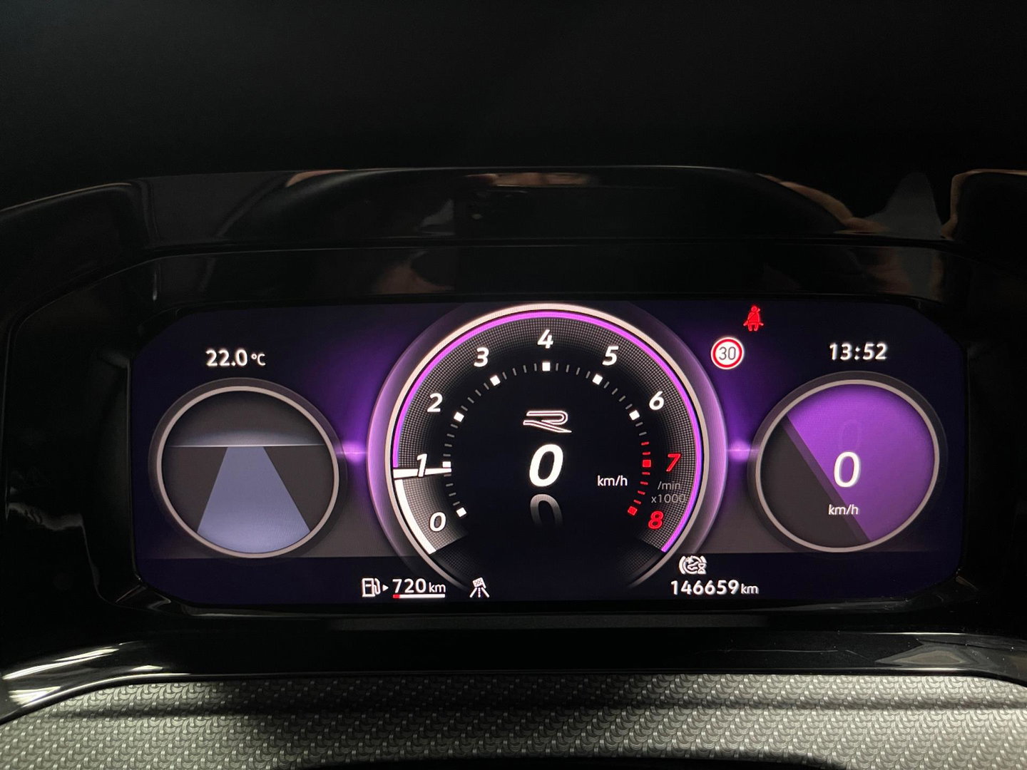 Volkswagen Golf 1.5 TSI R-Line Virtual Ambientlicht Camra IQ Light Matrix LED