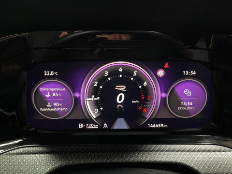 Volkswagen Golf 1.5 TSI R-Line Virtual Ambientlicht Camra IQ Light Matrix LED