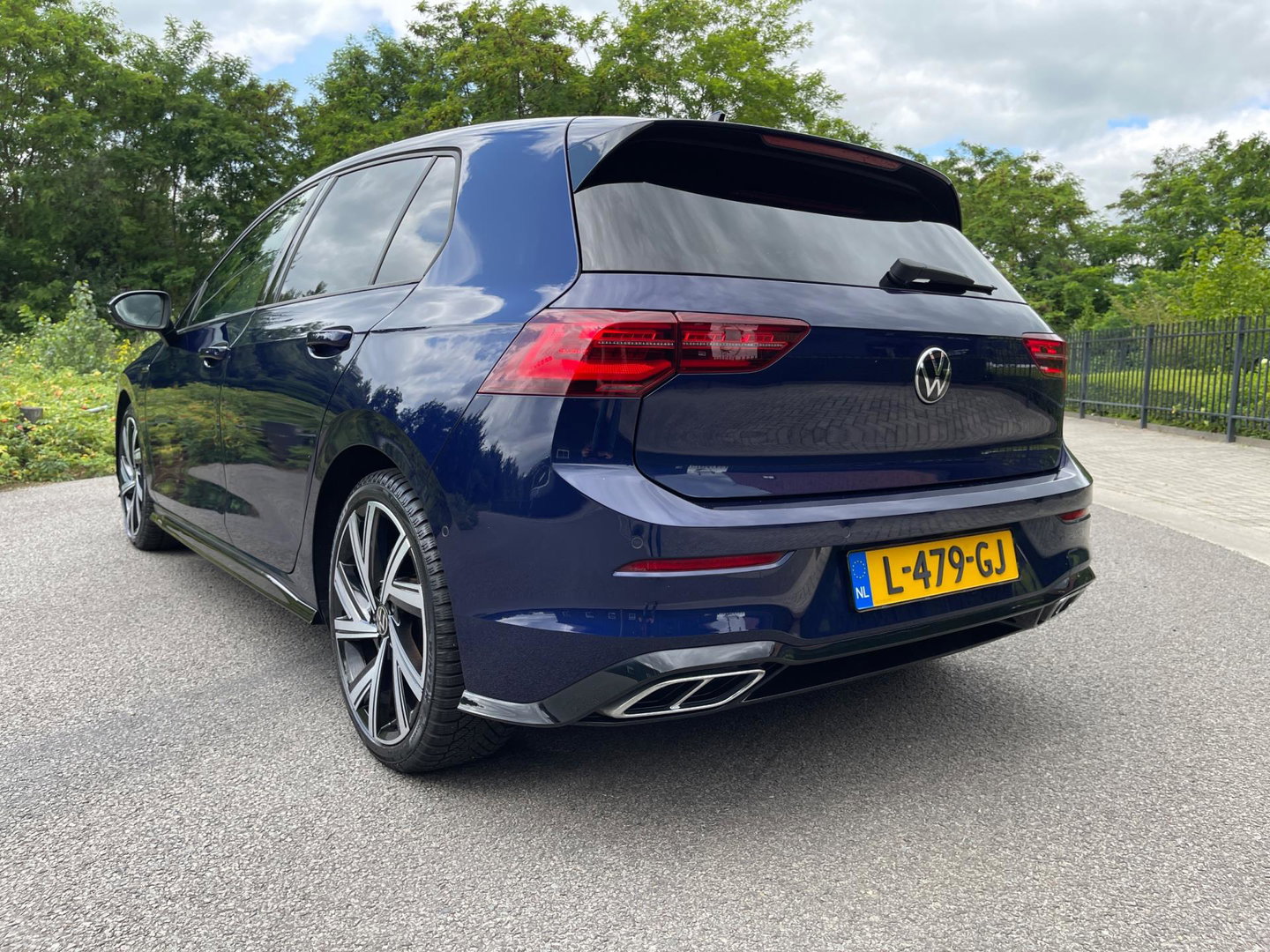 Volkswagen Golf 1.5 TSI R-Line Virtual Ambientlicht Camra IQ Light Matrix LED