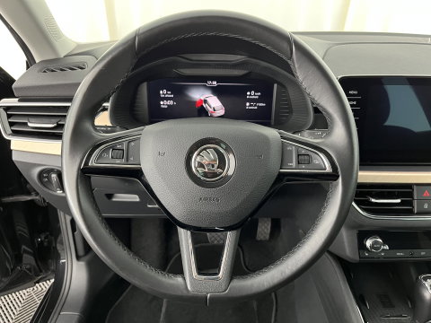 Škoda Scala 1.0 TSI Business Edition (INCL.BTW) Aut. *FULL-LED | DIGI-COCKPIT | HEATED-COMFORTSEATS | CARPLAY | LANE-ASSIST | NAVI-FULLMAP | ECC | PDC | CRUISE | 18''ALU*
