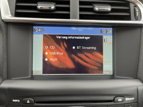 Citroën DS4 1.6 BlueHDi Business *LEATHER-FABRIC | MASSAGE-SPORTSEATS | DENON-AUDIO | NAVI-FULLMAP | BLINDSPOT | PRIVACY-GLASS | ECC | PDC | CRUISE | TOWBAR | 17''ALU*
