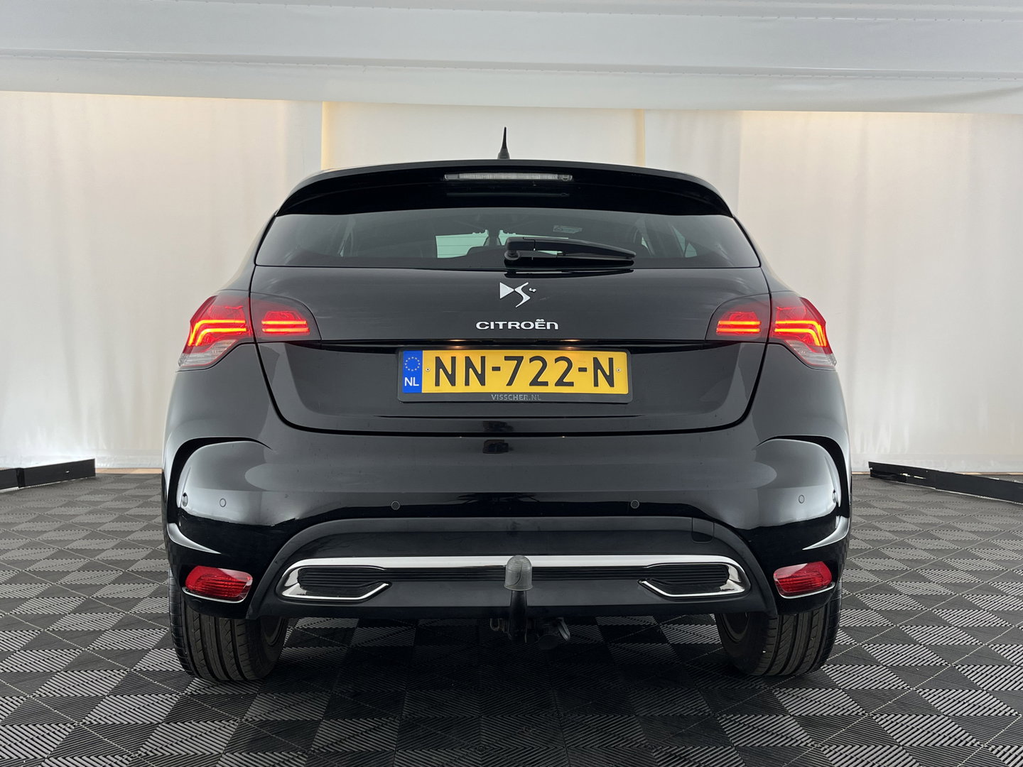 Citroën DS4 1.6 BlueHDi Business *LEATHER-FABRIC | MASSAGE-SPORTSEATS | DENON-AUDIO | NAVI-FULLMAP | BLINDSPOT | PRIVACY-GLASS | ECC | PDC | CRUISE | TOWBAR | 17''ALU*