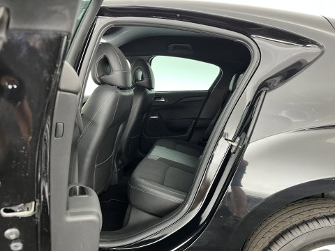 Citroën DS4 1.6 BlueHDi Business *LEATHER-FABRIC | MASSAGE-SPORTSEATS | DENON-AUDIO | NAVI-FULLMAP | BLINDSPOT | PRIVACY-GLASS | ECC | PDC | CRUISE | TOWBAR | 17''ALU*