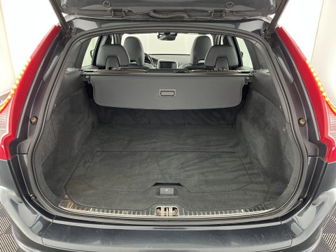 Volvo XC60 2.0 D4 FWD Summum Aut. *PANO | ADAPTIVE-CRUISE | LEATHER | XENON | BLIS | MEMORY-PACK | NAVI-FULLMAP | ECC | PDC | 18''ALU | TOWBAR*
