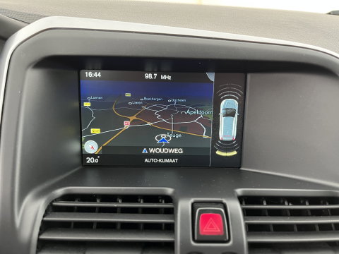 Volvo XC60 2.0 D4 FWD Summum Aut. *PANO | ADAPTIVE-CRUISE | LEATHER | XENON | BLIS | MEMORY-PACK | NAVI-FULLMAP | ECC | PDC | 18''ALU | TOWBAR*