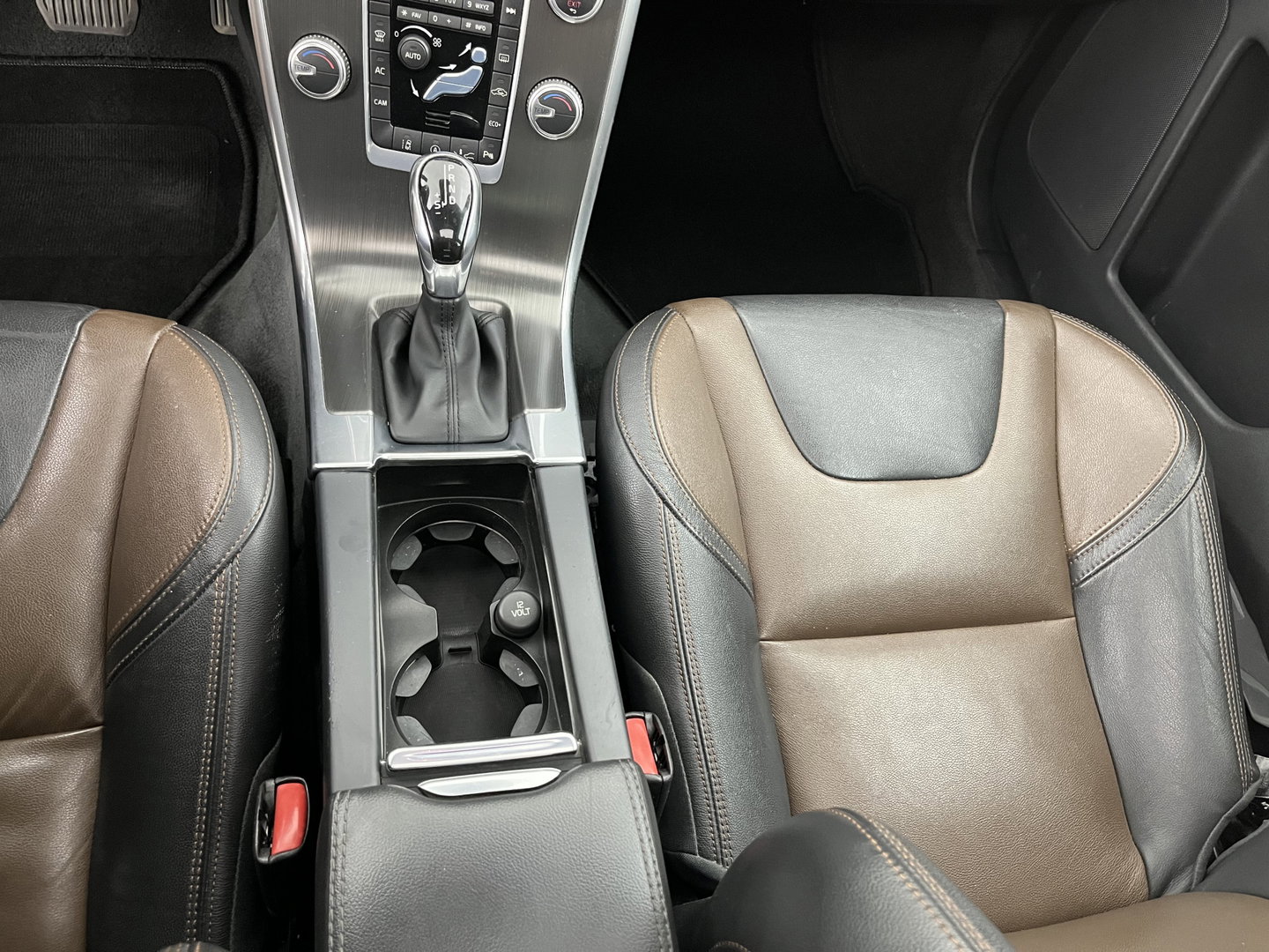 Volvo XC60 2.0 D4 FWD Summum Aut. *PANO | ADAPTIVE-CRUISE | LEATHER | XENON | BLIS | MEMORY-PACK | NAVI-FULLMAP | ECC | PDC | 18''ALU | TOWBAR*