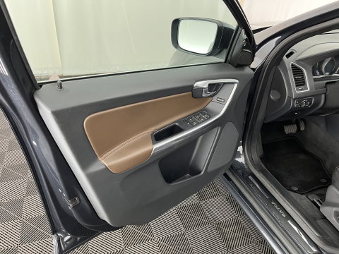 Volvo XC60 2.0 D4 FWD Summum Aut. *PANO | ADAPTIVE-CRUISE | LEATHER | XENON | BLIS | MEMORY-PACK | NAVI-FULLMAP | ECC | PDC | 18''ALU | TOWBAR*