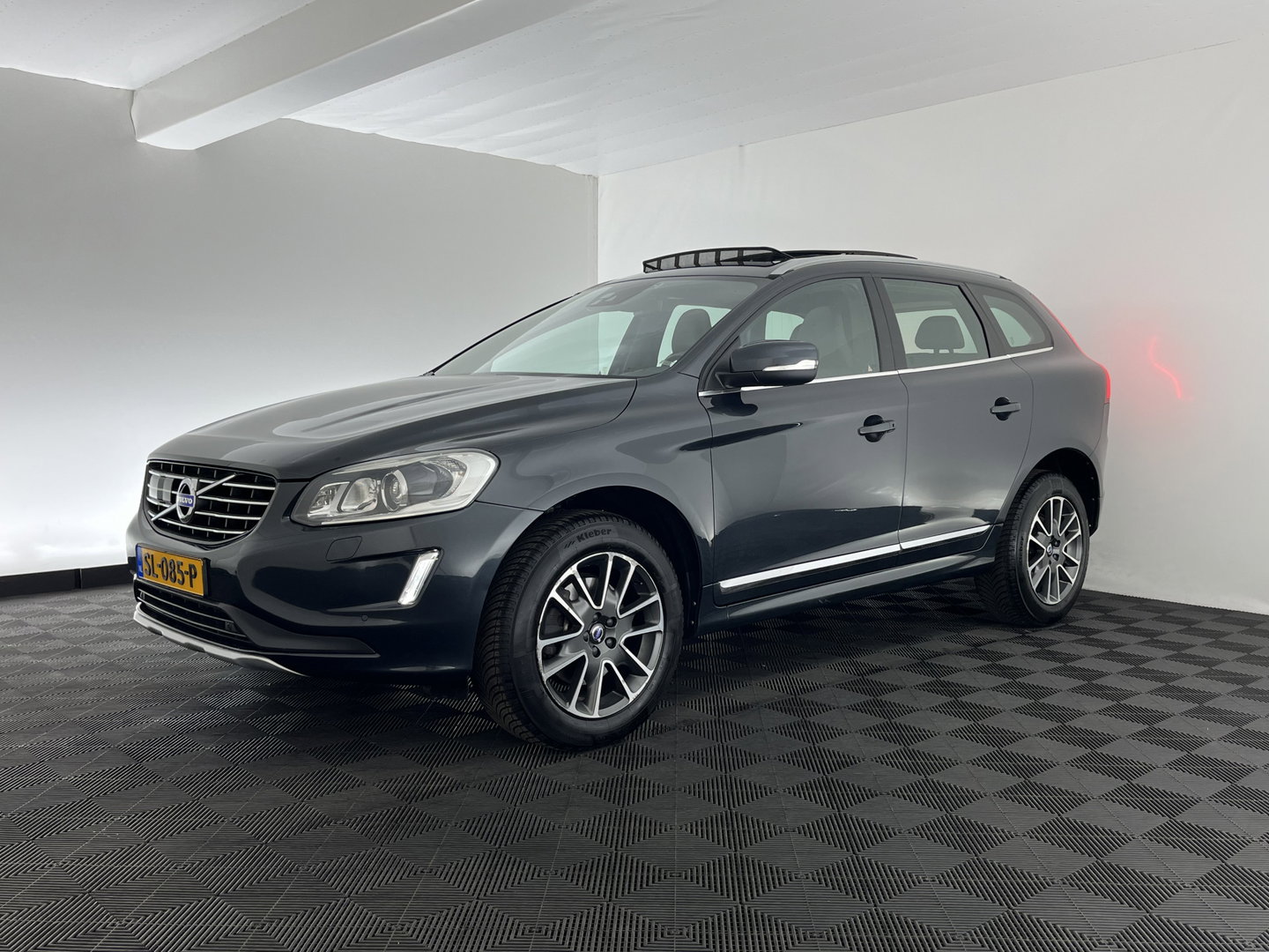 Volvo XC60 2.0 D4 FWD Summum Aut. *PANO | ADAPTIVE-CRUISE | LEATHER | XENON | BLIS | MEMORY-PACK | NAVI-FULLMAP | ECC | PDC | 18''ALU | TOWBAR*