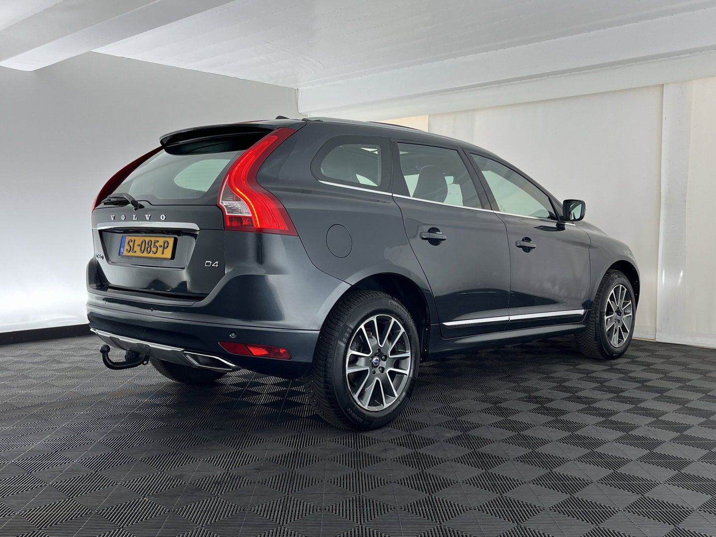 Volvo XC60 2.0 D4 FWD Summum Aut. *PANO | ADAPTIVE-CRUISE | LEATHER | XENON | BLIS | MEMORY-PACK | NAVI-FULLMAP | ECC | PDC | 18''ALU | TOWBAR*