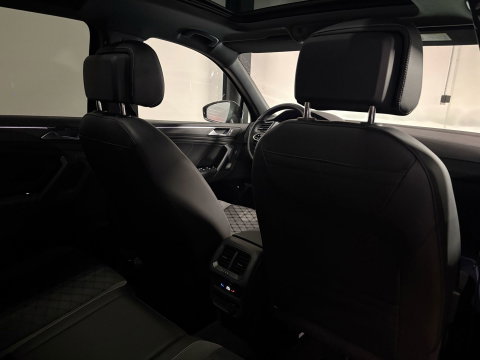 Volkswagen Tiguan 1.5 TSI R-Line PANO KEYLESS CAM