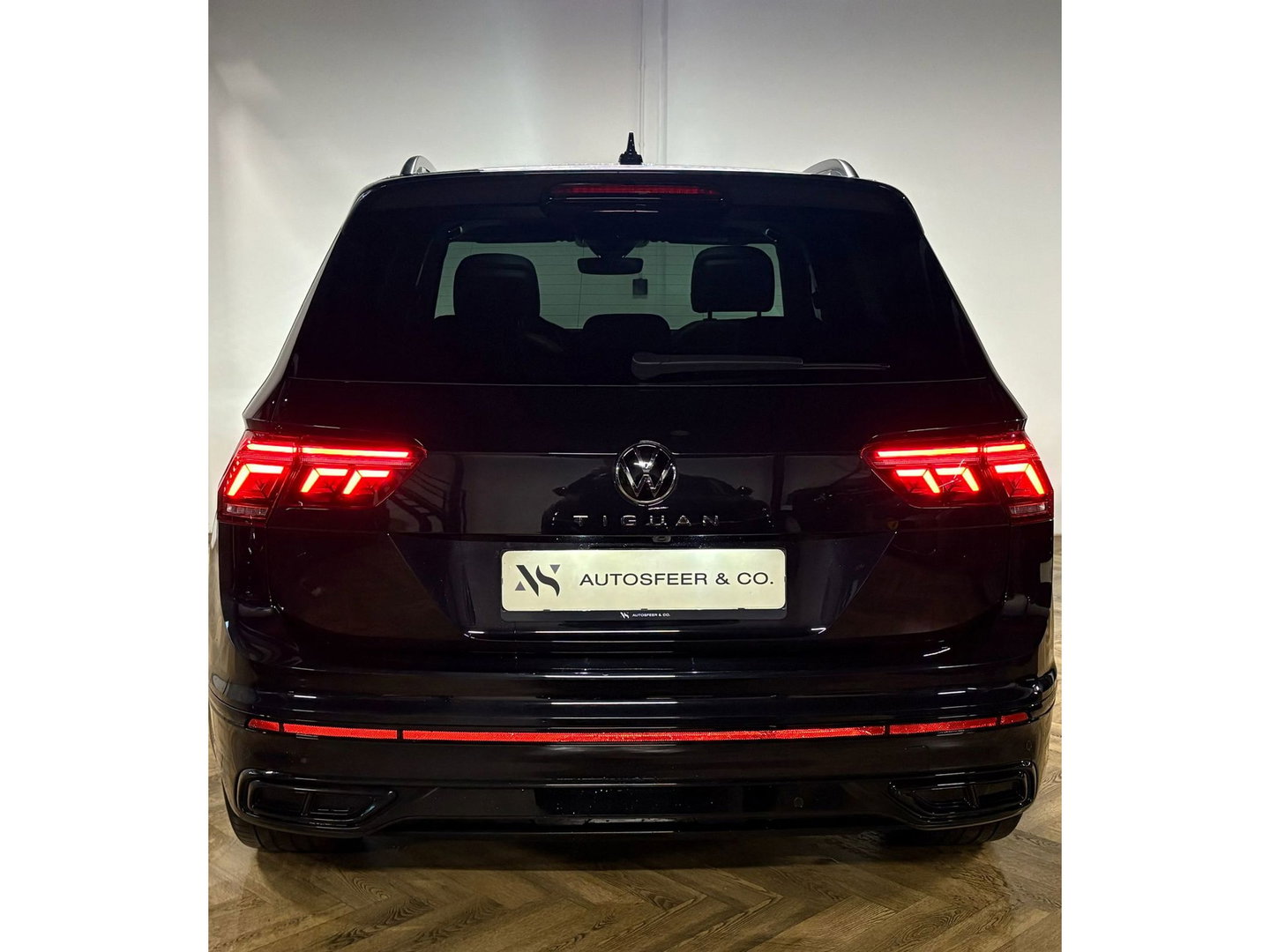Volkswagen Tiguan 1.5 TSI R-Line PANO KEYLESS CAM