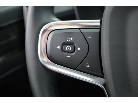 Volvo XC40 1.5 T3 Inscription | Pano-dak | Leer | Harman/ Kardon Audio | Camera | Adap. Cruise control |