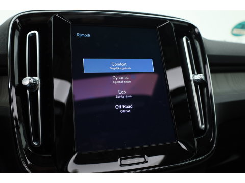 Volvo XC40 1.5 T3 Inscription | Pano-dak | Leer | Harman/ Kardon Audio | Camera | Adap. Cruise control |