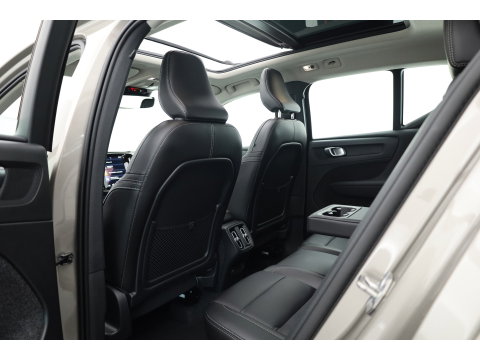 Volvo XC40 1.5 T3 Inscription | Pano-dak | Leer | Harman/ Kardon Audio | Camera | Adap. Cruise control |