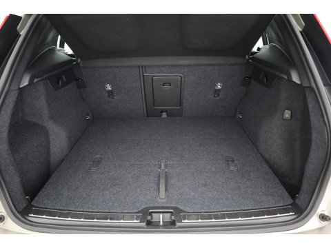 Volvo XC40 1.5 T3 Inscription | Pano-dak | Leer | Harman/ Kardon Audio | Camera | Adap. Cruise control |