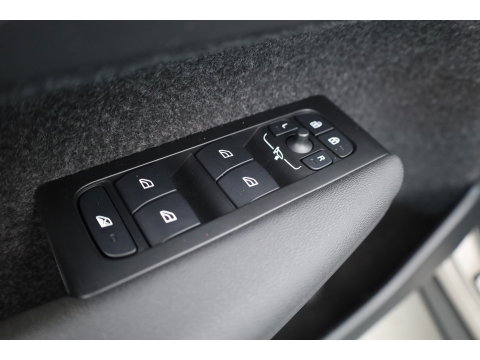 Volvo XC40 1.5 T3 Inscription | Pano-dak | Leer | Harman/ Kardon Audio | Camera | Adap. Cruise control |