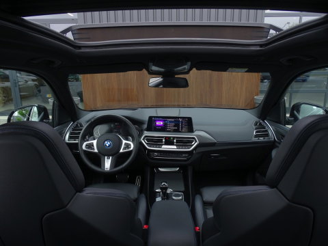 BMW X3 30e 292PK X-Drive M-Sport / Laser / pano / 360°