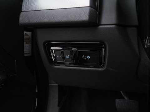 Jaguar XF Sportbrake 2.0d Portfolio Aut. *PANO | LEATHER | FULL-LED | MEMORY-PACK | DIGI-COCKPIT | HEATED-COMFORTSEATS | NAVI-FULLMAP | CAMERA | PRIVACY-GLASS | SHIFTPADDLES | AMBIENT-LIGHT | ECC | PDC | CRUISE | 20''ALU*