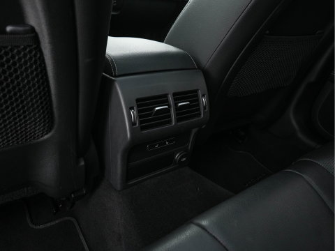 Jaguar XF Sportbrake 2.0d Portfolio Aut. *PANO | LEATHER | FULL-LED | MEMORY-PACK | DIGI-COCKPIT | HEATED-COMFORTSEATS | NAVI-FULLMAP | CAMERA | PRIVACY-GLASS | SHIFTPADDLES | AMBIENT-LIGHT | ECC | PDC | CRUISE | 20''ALU*