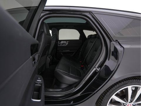 Jaguar XF Sportbrake 2.0d Portfolio Aut. *PANO | LEATHER | FULL-LED | MEMORY-PACK | DIGI-COCKPIT | HEATED-COMFORTSEATS | NAVI-FULLMAP | CAMERA | PRIVACY-GLASS | SHIFTPADDLES | AMBIENT-LIGHT | ECC | PDC | CRUISE | 20''ALU*