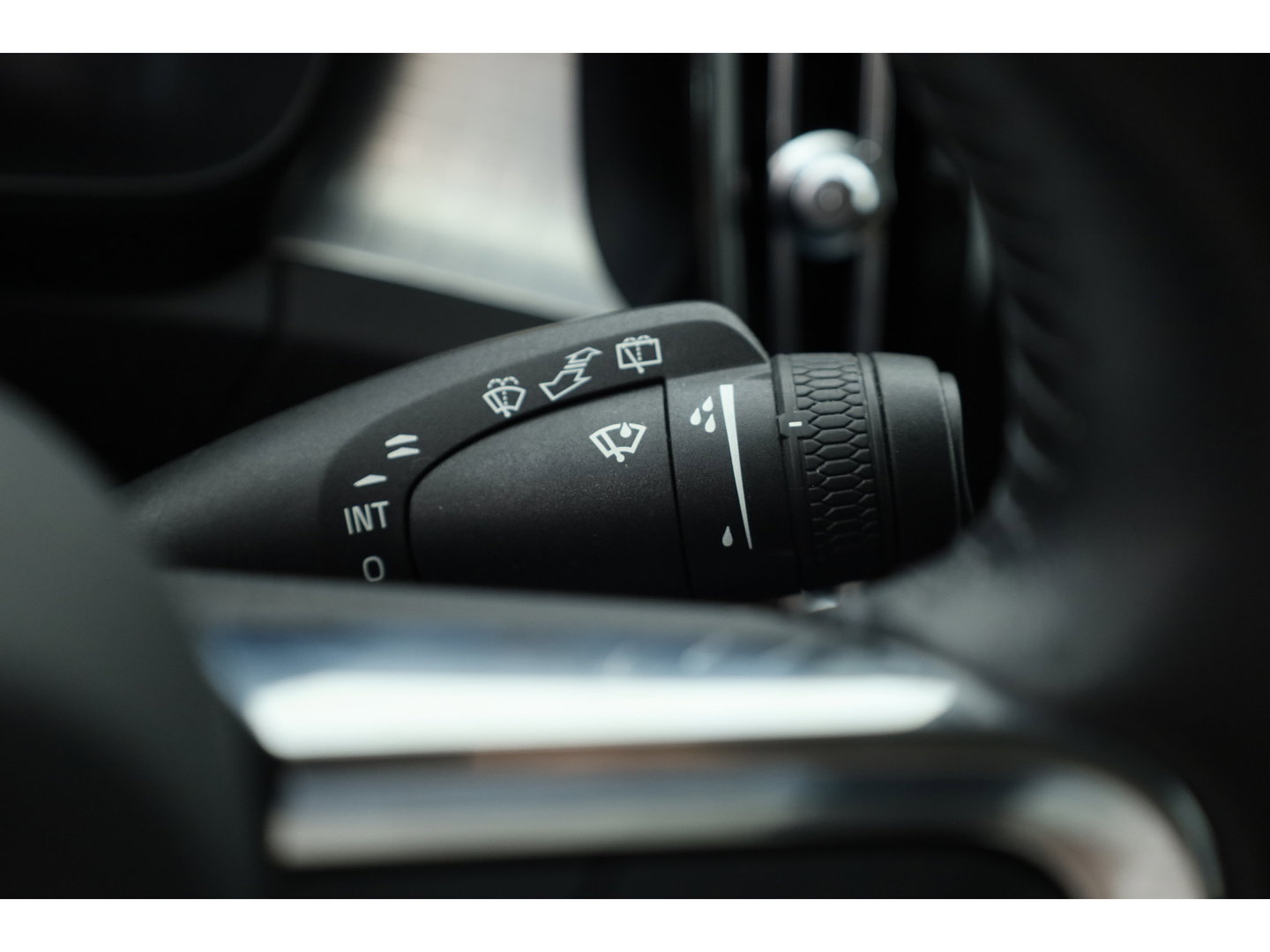 Volvo XC40 1.5 T5 Recharge R-Design | 262 PK | Trekhaak | Adap. Cruise control | Blis | Elek Stoelen | Camera |