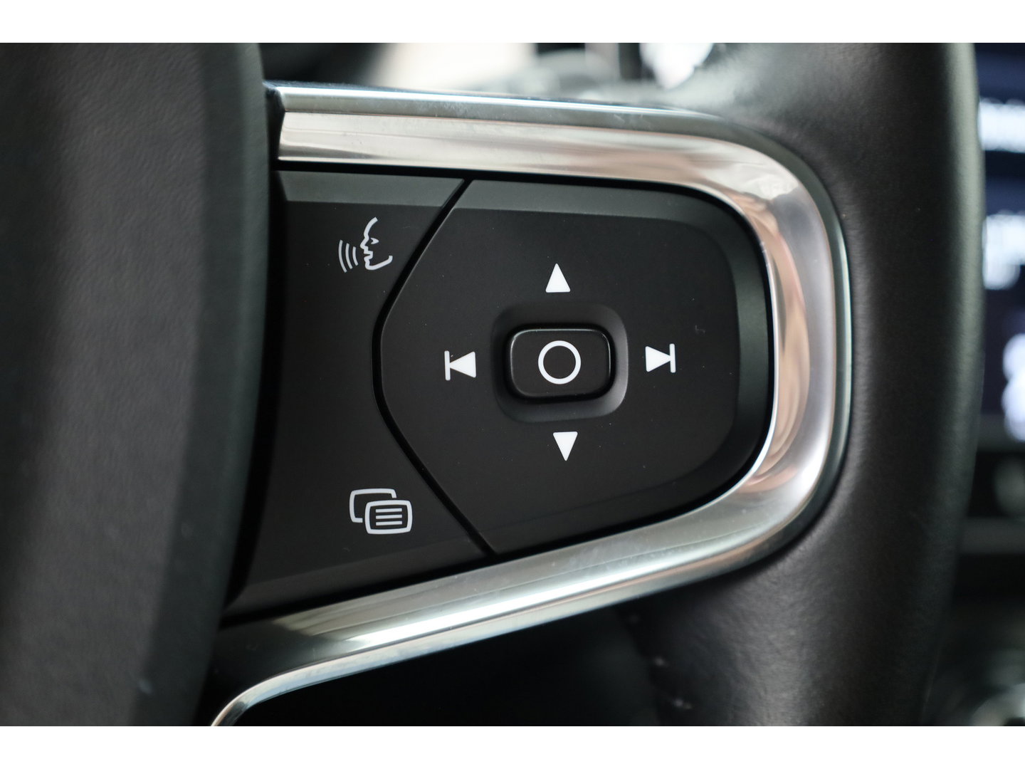 Volvo XC40 1.5 T5 Recharge R-Design | 262 PK | Trekhaak | Adap. Cruise control | Blis | Elek Stoelen | Camera |