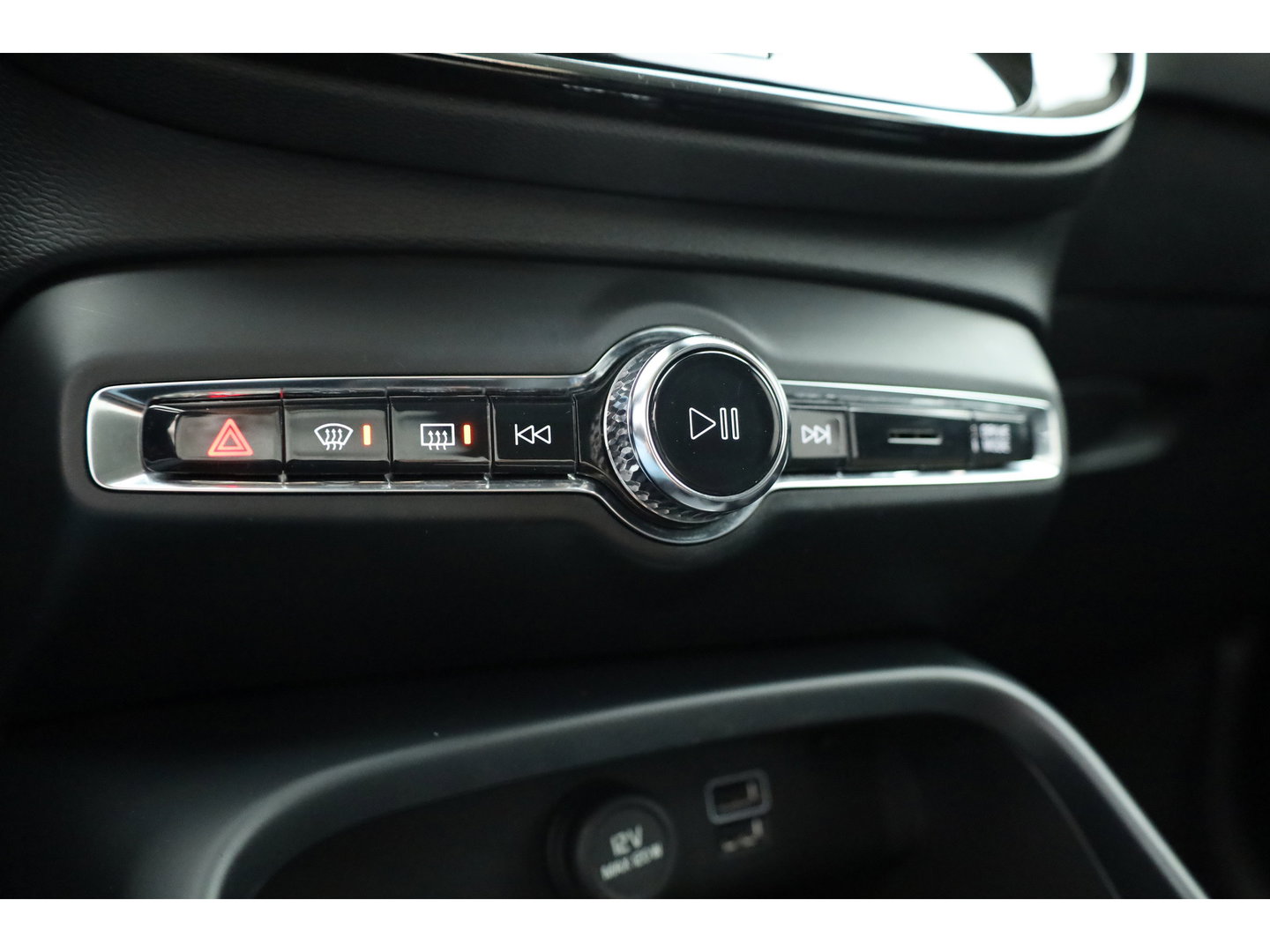 Volvo XC40 1.5 T5 Recharge R-Design | 262 PK | Trekhaak | Adap. Cruise control | Blis | Elek Stoelen | Camera |