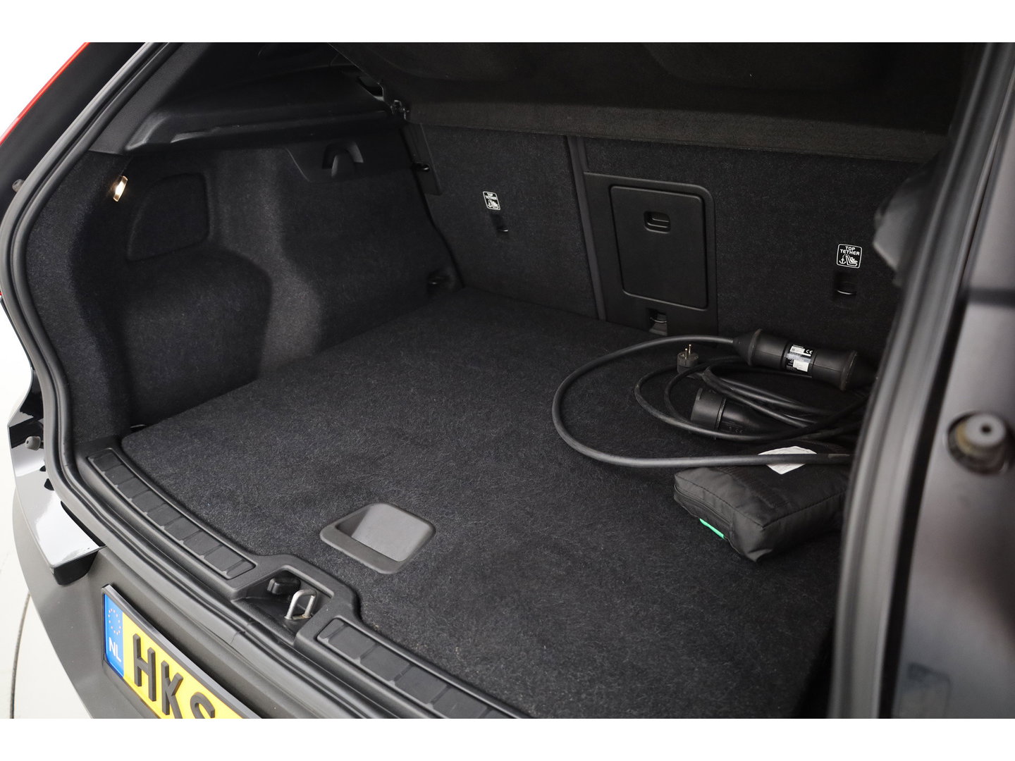 Volvo XC40 1.5 T5 Recharge R-Design | 262 PK | Trekhaak | Adap. Cruise control | Blis | Elek Stoelen | Camera |