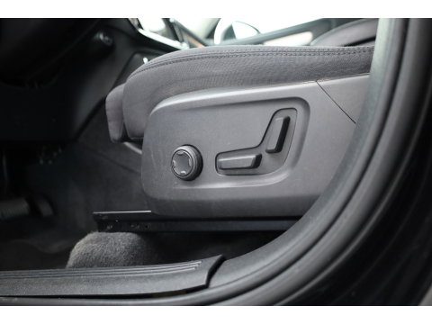 Volvo XC40 1.5 T5 Recharge R-Design | 262 PK | Trekhaak | Adap. Cruise control | Blis | Elek Stoelen | Camera |
